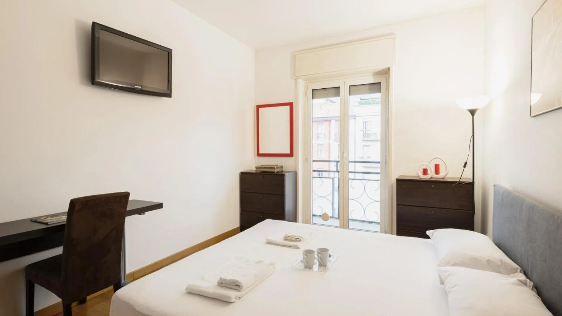 Easylife - Elegante Appartamento In Solari Milán Apartmán