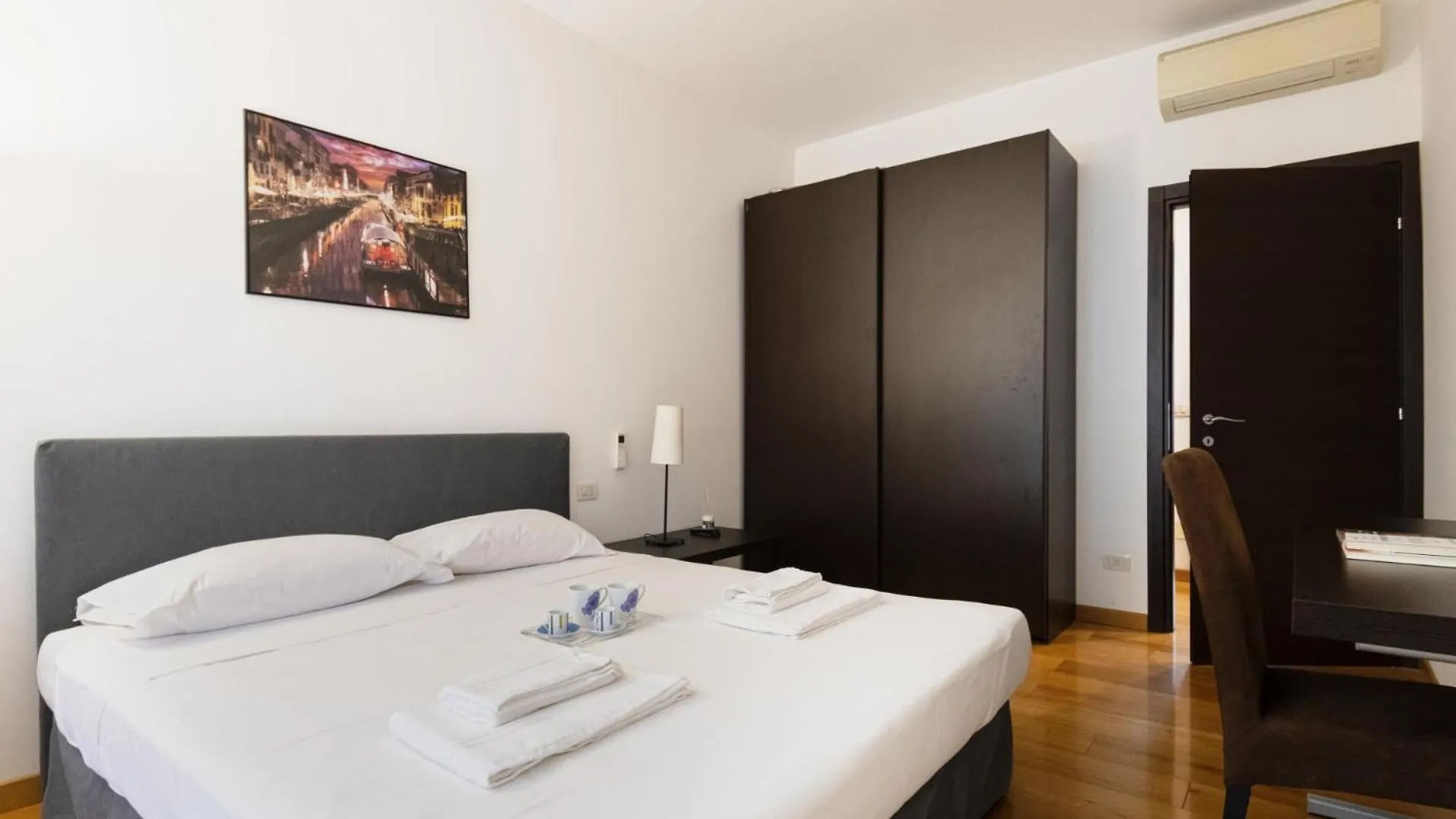 Easylife - Elegante Appartamento In Solari Milán 0*,
