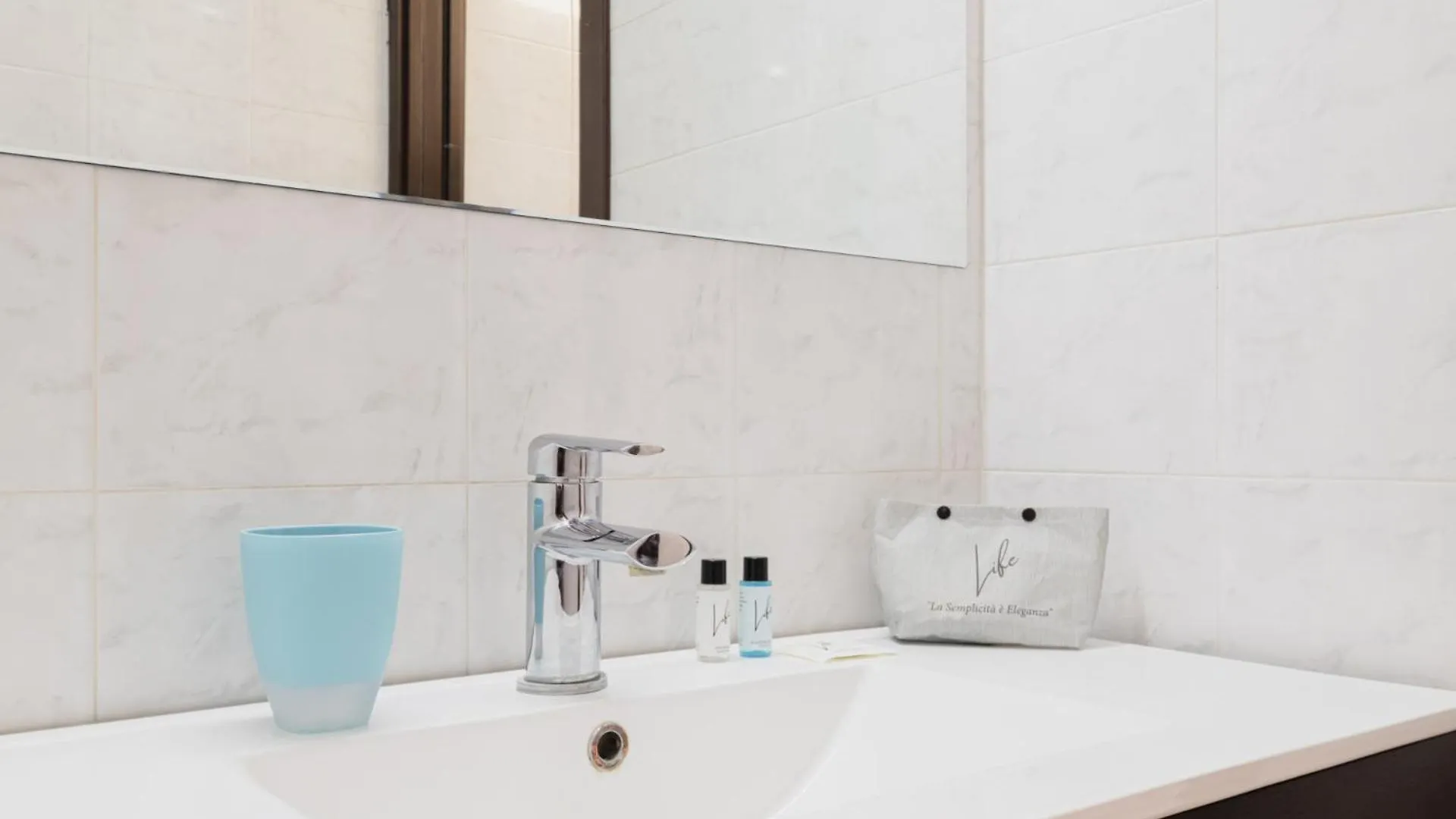 Easylife - Elegante Appartamento In Solari Milán 0*,